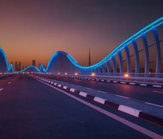 Conduire à Dubaï : tout ce que vous devez savoir avant de prendre la route