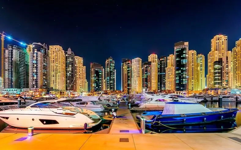 Skyline coloré de Dubai Marina
