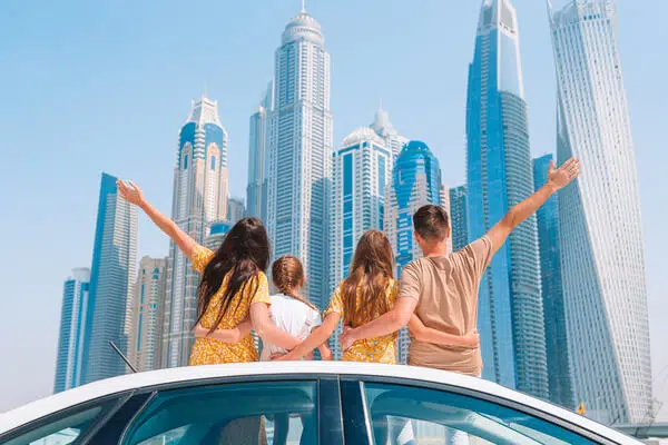 Vivre à Dubaï quand on est en couple : budget, cohabitation, règles…