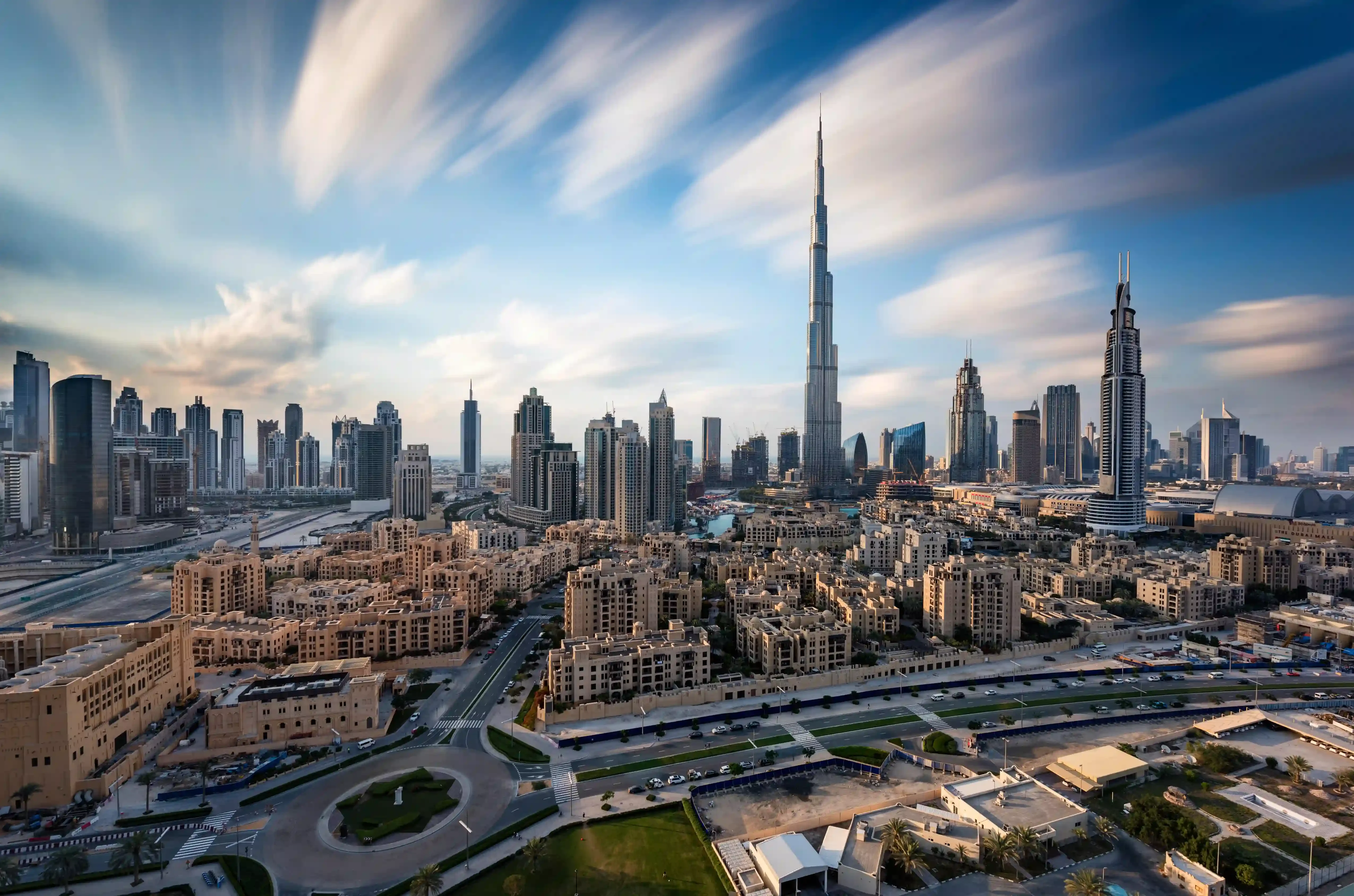 Visa Famille Dubaï : salaire minimum et coûts réels