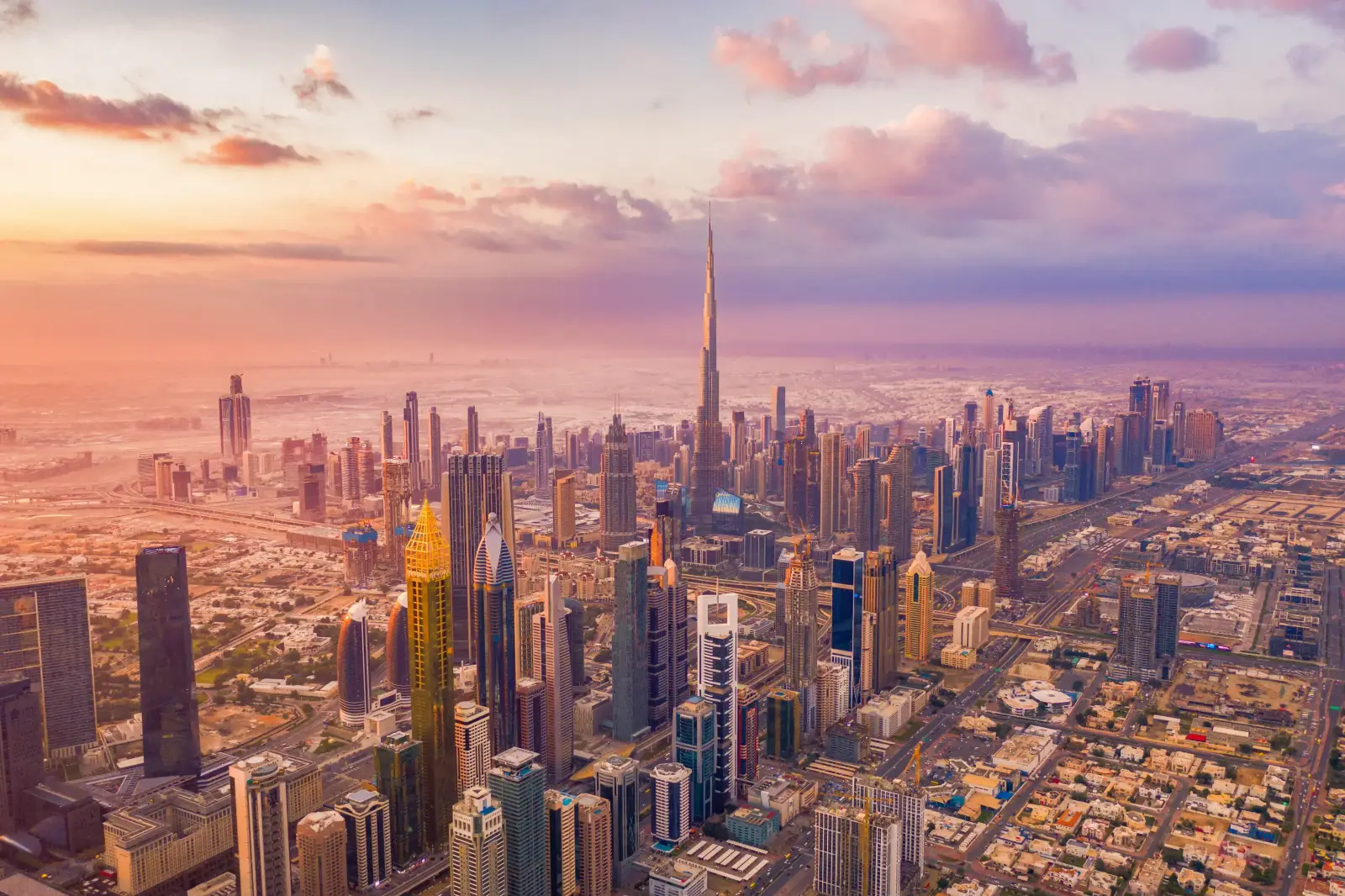 Vue aérienne du quartier d'Umm Ramool, où s'implante Dubai CommerCity à proximité de l'aéroport DXB
