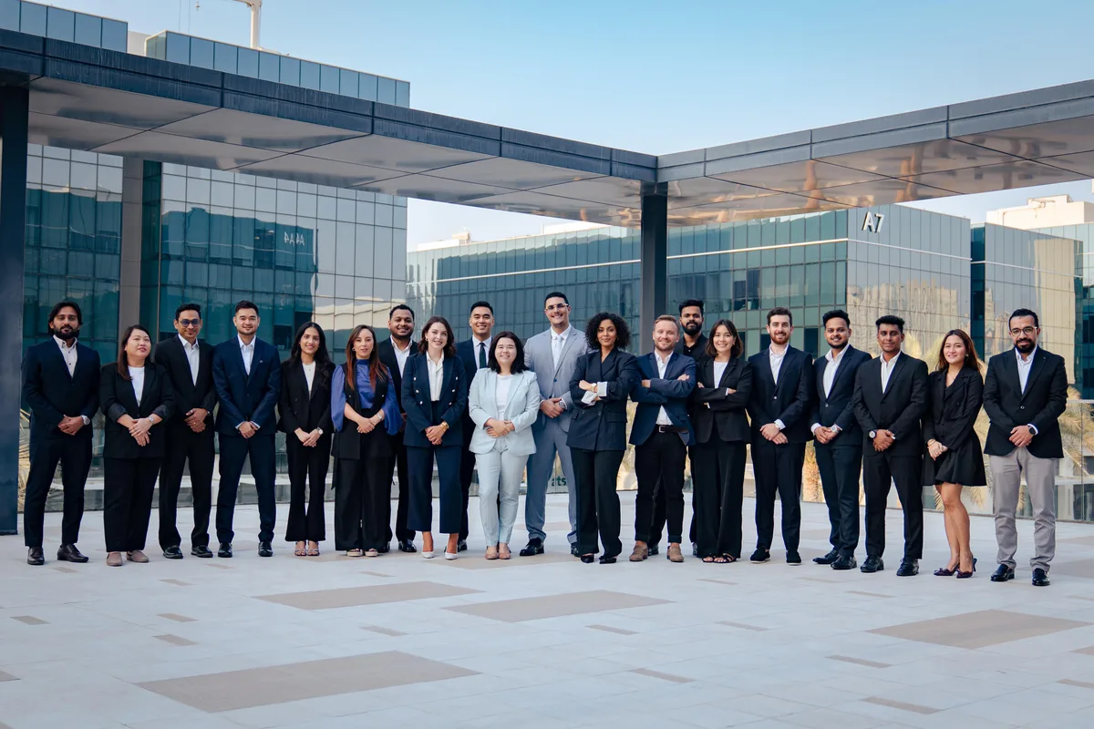 equipe creer societe dubai