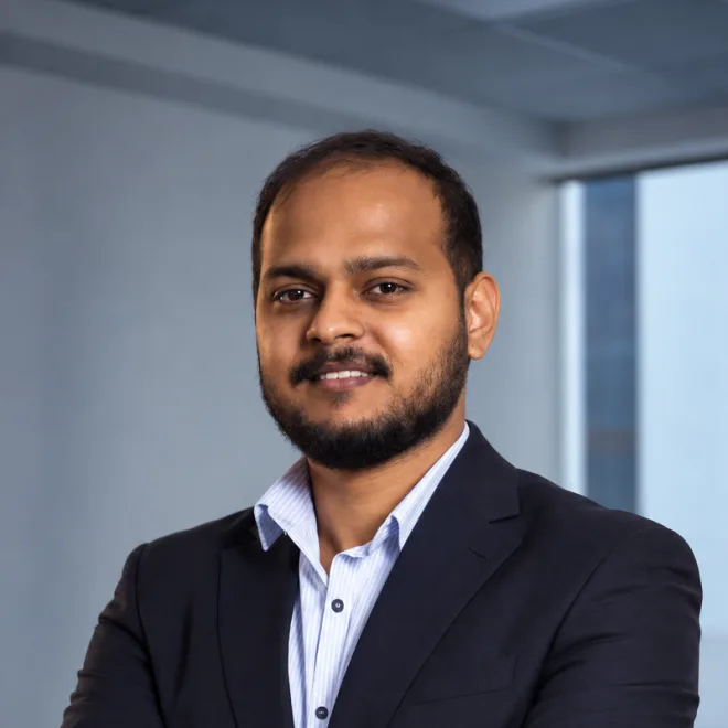 Benjamin, Responsable administratif et relations gouvernementales